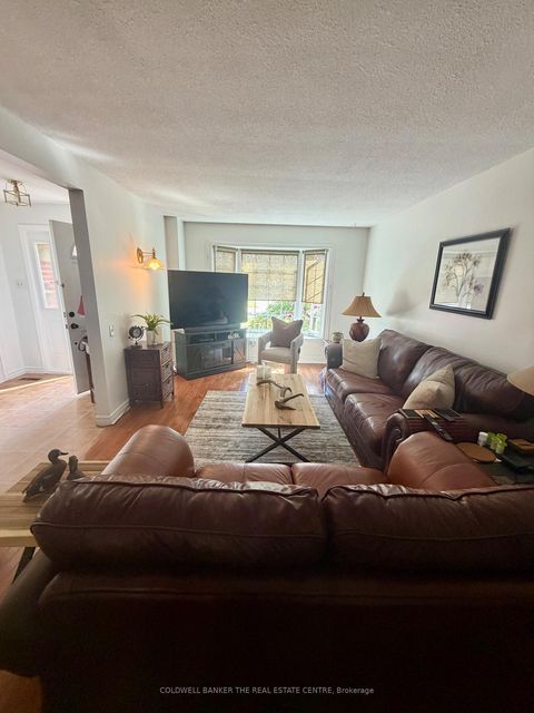 Photo 11 at 59 Pepler Place, Sunnidale, Barrie