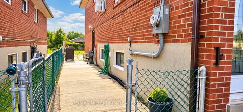Photo 3 at 151 Ardwick Boulevard, Humbermede, Toronto