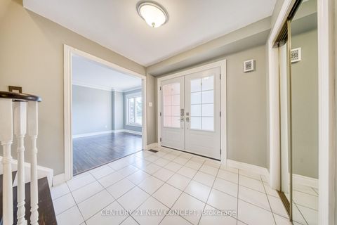 Photo 3 at 528 Belview Avenue, East Woodbridge, Vaughan