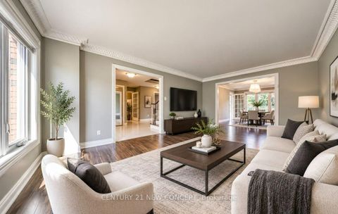 Photo 8 at 528 Belview Avenue, East Woodbridge, Vaughan