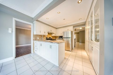 Photo 12 at 528 Belview Avenue, East Woodbridge, Vaughan