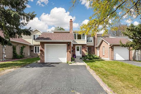 Photo 0 at 24 Redheugh Crescent, Steeles, Toronto