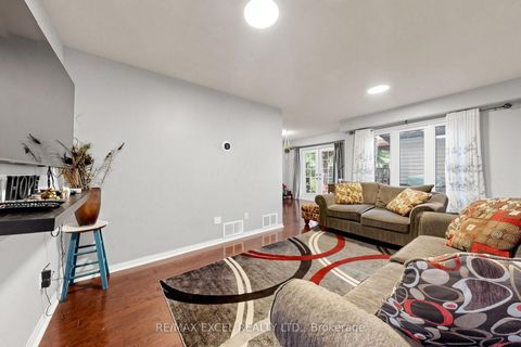 Photo 3 at 24 Redheugh Crescent, Steeles, Toronto