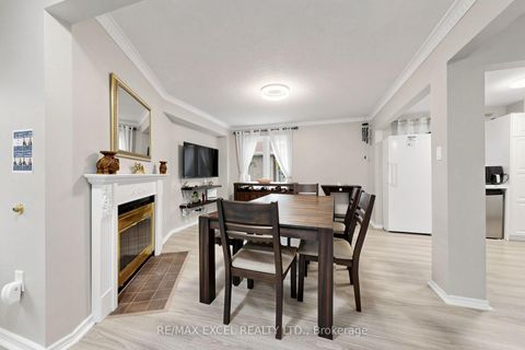 Photo 10 at 24 Redheugh Crescent, Steeles, Toronto
