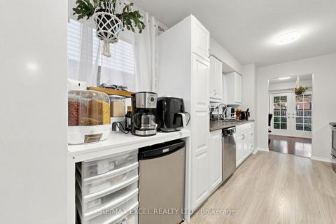 Photo 14 at 24 Redheugh Crescent, Steeles, Toronto