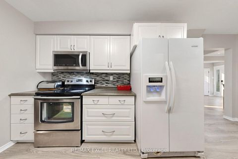 Photo 18 at 24 Redheugh Crescent, Steeles, Toronto