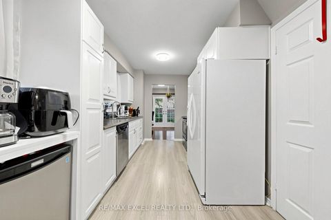 Photo 19 at 24 Redheugh Crescent, Steeles, Toronto