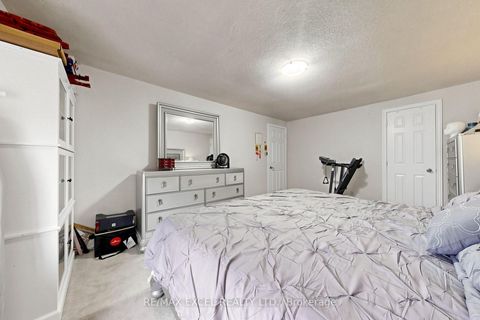 Photo 29 at 24 Redheugh Crescent, Steeles, Toronto
