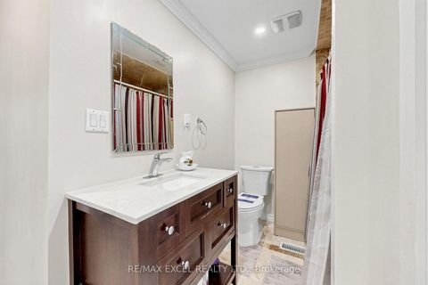 Photo 30 at 24 Redheugh Crescent, Steeles, Toronto