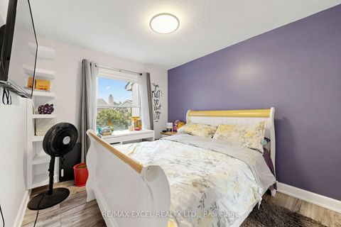 Photo 35 at 24 Redheugh Crescent, Steeles, Toronto