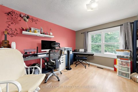 Photo 39 at 24 Redheugh Crescent, Steeles, Toronto