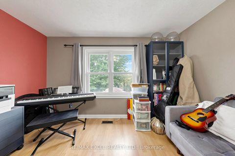 Photo 40 at 24 Redheugh Crescent, Steeles, Toronto
