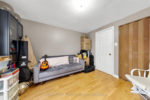 Photo 42 at 24 Redheugh Crescent, Steeles, Toronto