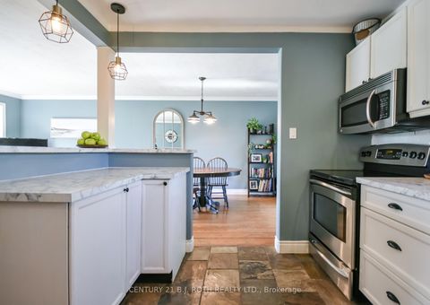 Photo 10 at 74 Rose Street, Wellington, Barrie