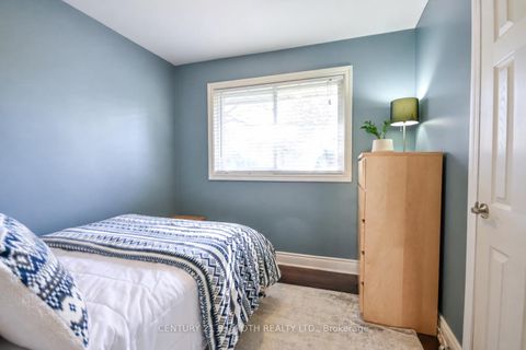 Photo 12 at 74 Rose Street, Wellington, Barrie