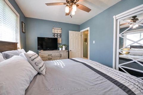 Photo 17 at 74 Rose Street, Wellington, Barrie
