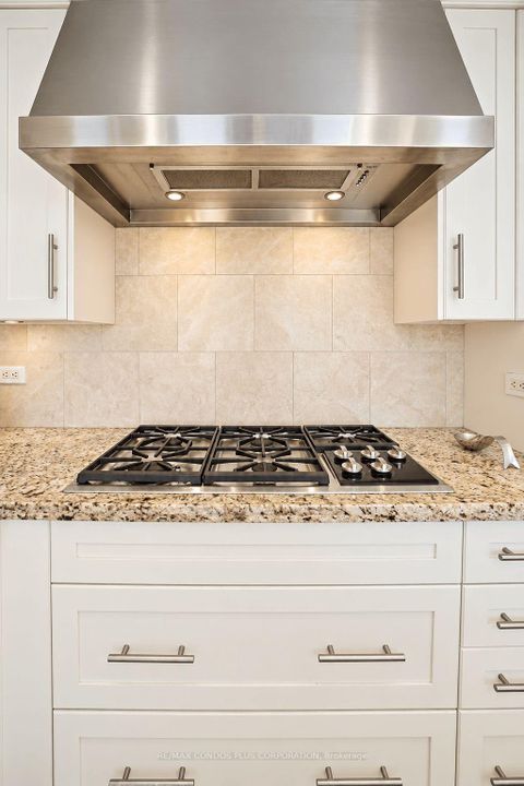 Photo 16 at 2705 - 183 Wellington Street W, Waterfront Communities C1, Toronto