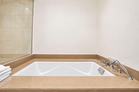 Photo 29 at 2705 - 183 Wellington Street W, Waterfront Communities C1, Toronto