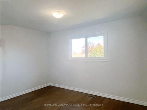 Photo 11 at 6 Snowhill Crescent, Malvern West, Toronto
