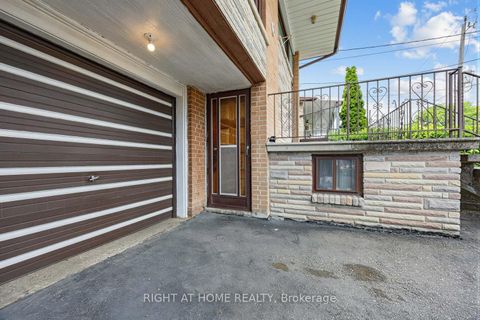 Photo 2 at 7 Daystrom Drive, Humbermede, Toronto