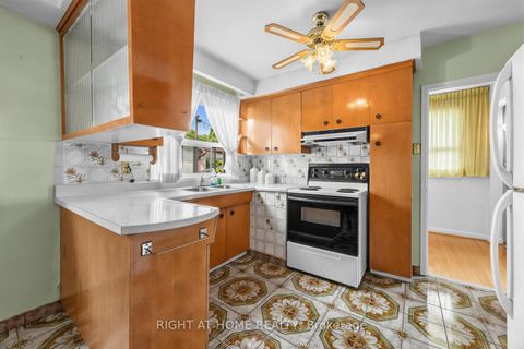 Photo 10 at 7 Daystrom Drive, Humbermede, Toronto