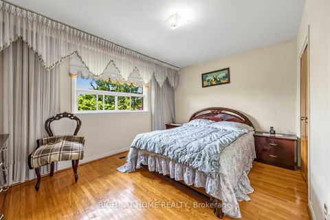 Photo 15 at 7 Daystrom Drive, Humbermede, Toronto