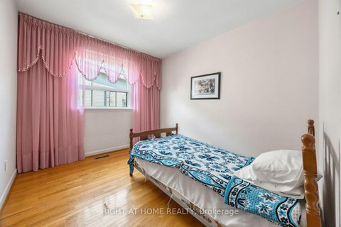 Photo 16 at 7 Daystrom Drive, Humbermede, Toronto