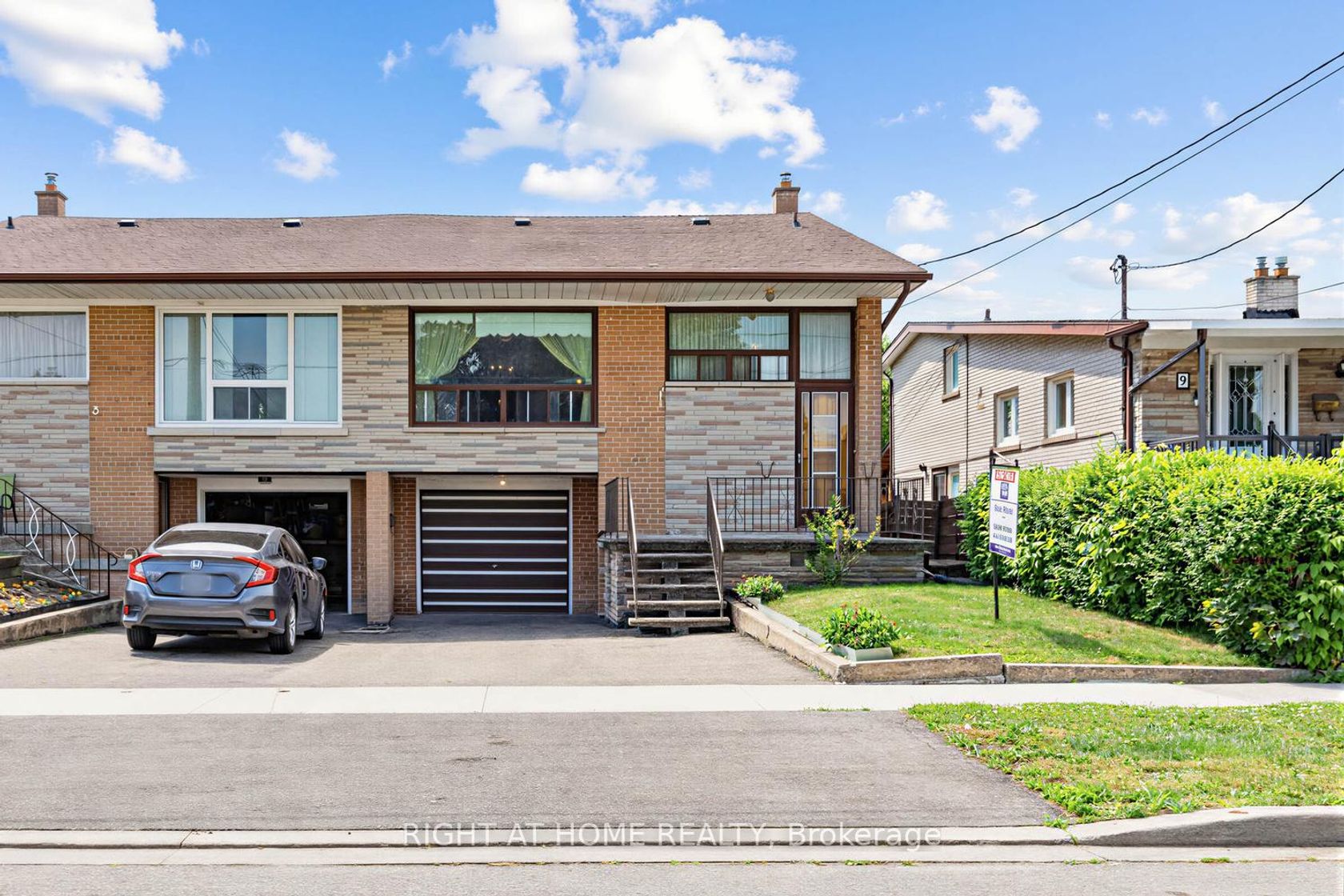 7 Daystrom Drive, Humbermede, Toronto 
