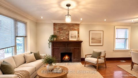 Photo 2 at 26 Grandville Avenue, Smythe, Toronto