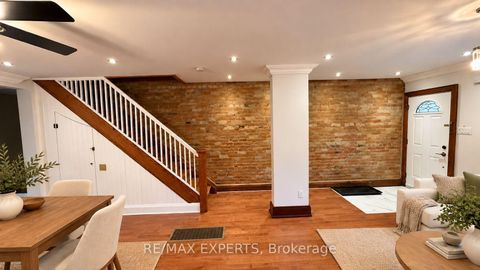 Photo 5 at 26 Grandville Avenue, Smythe, Toronto
