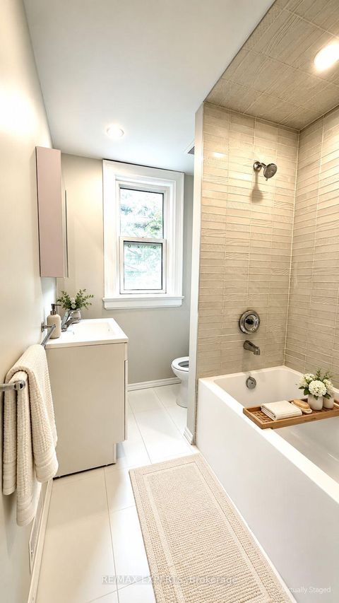 Photo 8 at 26 Grandville Avenue, Smythe, Toronto