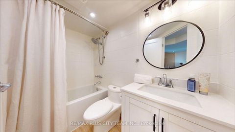 Photo 17 at 123 - 77 Maitland Place, South St. James Town, Toronto