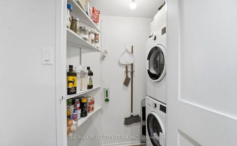 Photo 18 at 123 - 77 Maitland Place, South St. James Town, Toronto