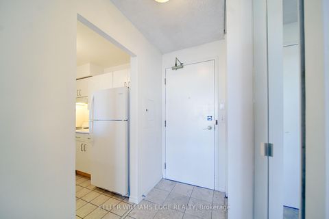 Photo 6 at 402 - 555 Wilson Hts Boulevard, Clanton Park, Toronto