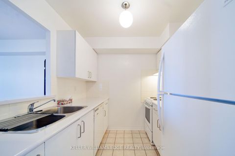 Photo 8 at 402 - 555 Wilson Hts Boulevard, Clanton Park, Toronto