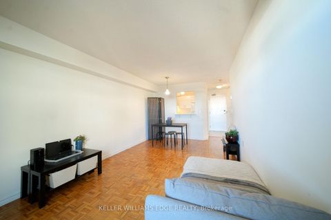 Photo 11 at 402 - 555 Wilson Hts Boulevard, Clanton Park, Toronto