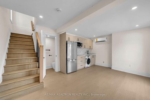 Photo 7 at 23 Sixteenth Street, New Toronto, Toronto