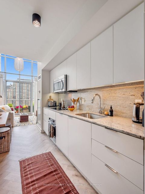 Photo 3 at 729 - 5 Hanna Avenue, Niagara, Toronto