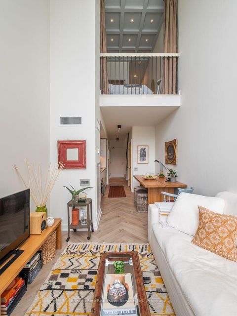 Photo 7 at 729 - 5 Hanna Avenue, Niagara, Toronto