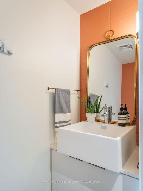 Photo 11 at 729 - 5 Hanna Avenue, Niagara, Toronto