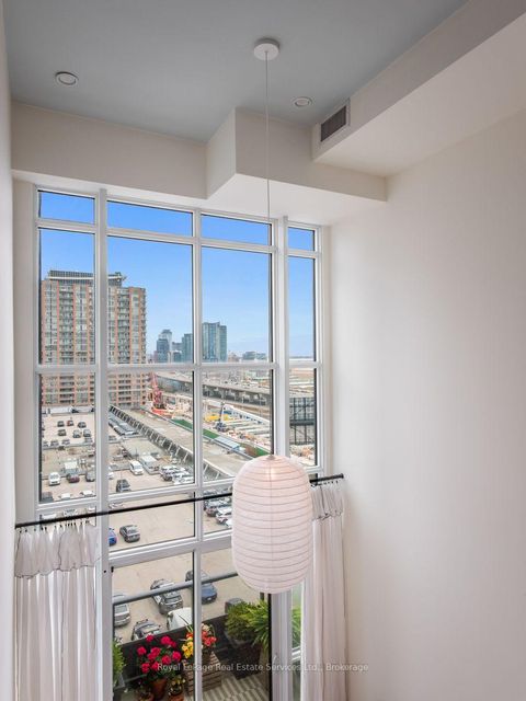 Photo 14 at 729 - 5 Hanna Avenue, Niagara, Toronto