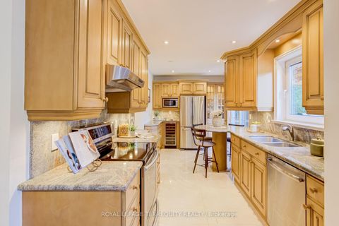 Photo 10 at 258 Guildwood Parkway, Guildwood, Toronto