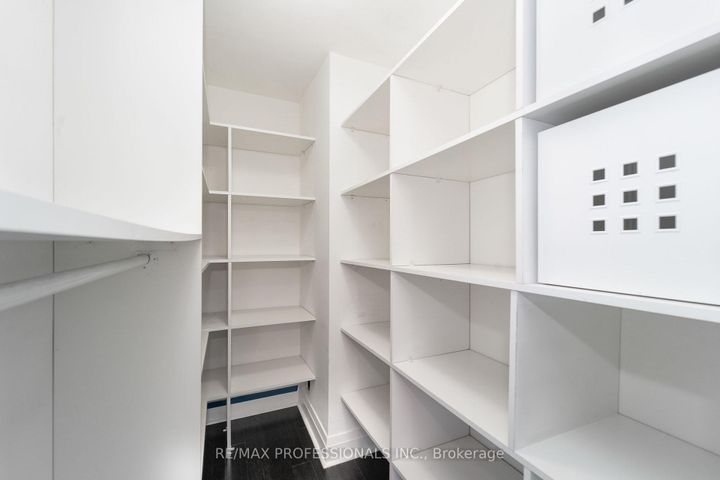 Photo 9 at 417 - 17 Kenaston Gardens, Bayview Village, Toronto