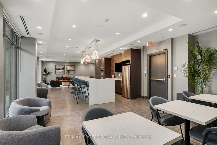 Photo 14 at 417 - 17 Kenaston Gardens, Bayview Village, Toronto