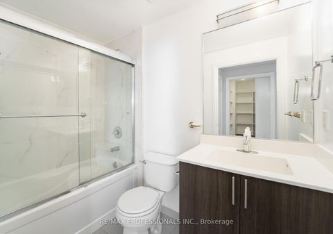 Photo 10 at 417 - 17 Kenaston Gardens, Bayview Village, Toronto