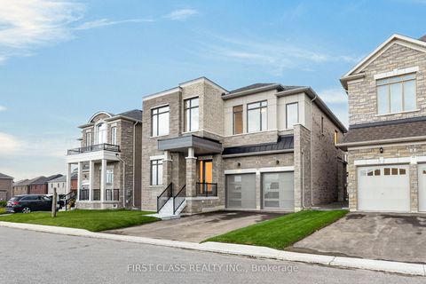 Photo 1 at 4 Furon Street, Rural Richmond Hill, Richmond Hill