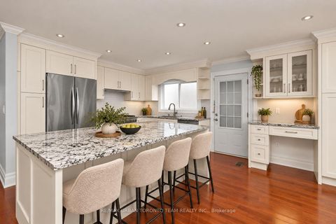 Photo 2 at 23 Wishart Place, Jane Heights, Toronto