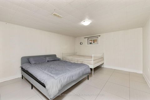 Photo 28 at 23 Wishart Place, Jane Heights, Toronto