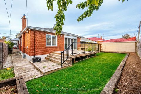 Photo 36 at 23 Wishart Place, Jane Heights, Toronto