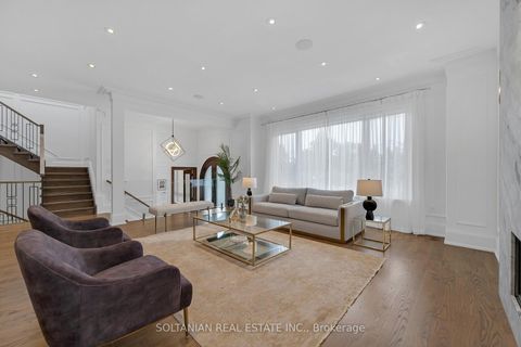 Photo 10 at 15 Calvin Avenue, Willowdale East, Toronto